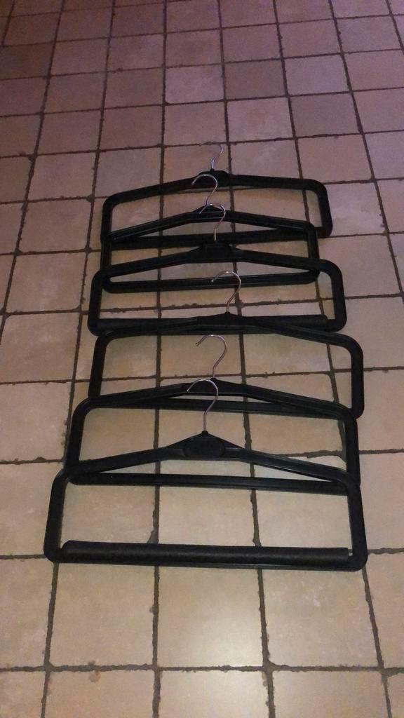 6 Grote hangers voor bijv dekens etc