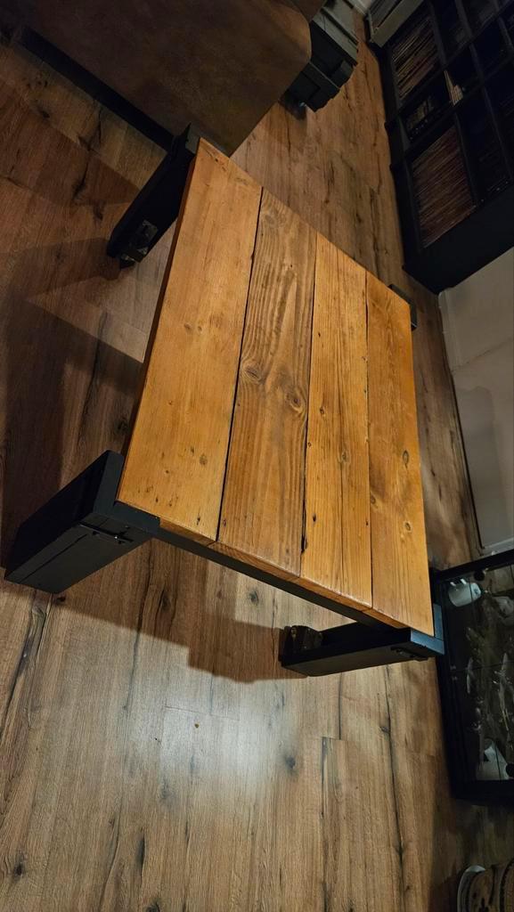 Steigerhouten salontafel - 108x84x43 - Gratis af te halen