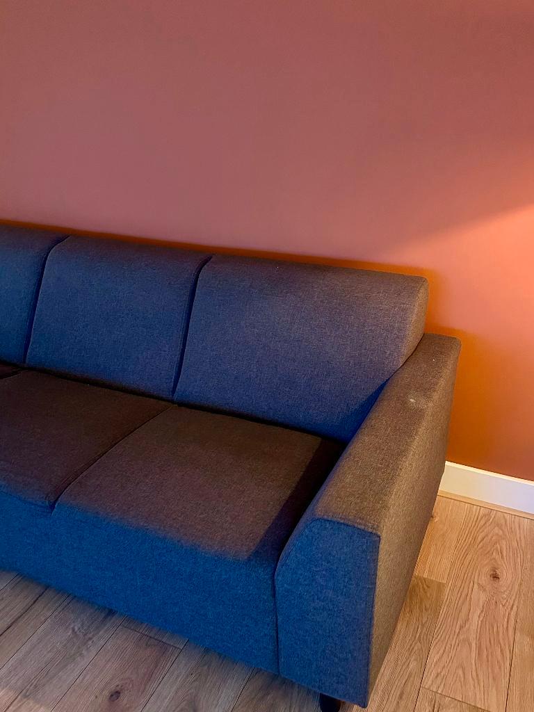 Grijze bank op te halen in Goes (gratis)