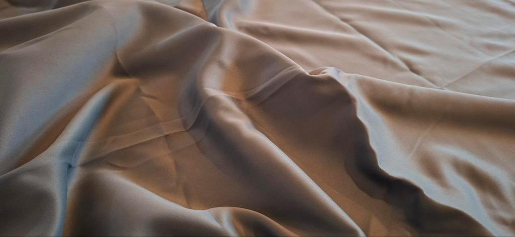 Gratis Gordijnen Diverse Maten en Kleuren