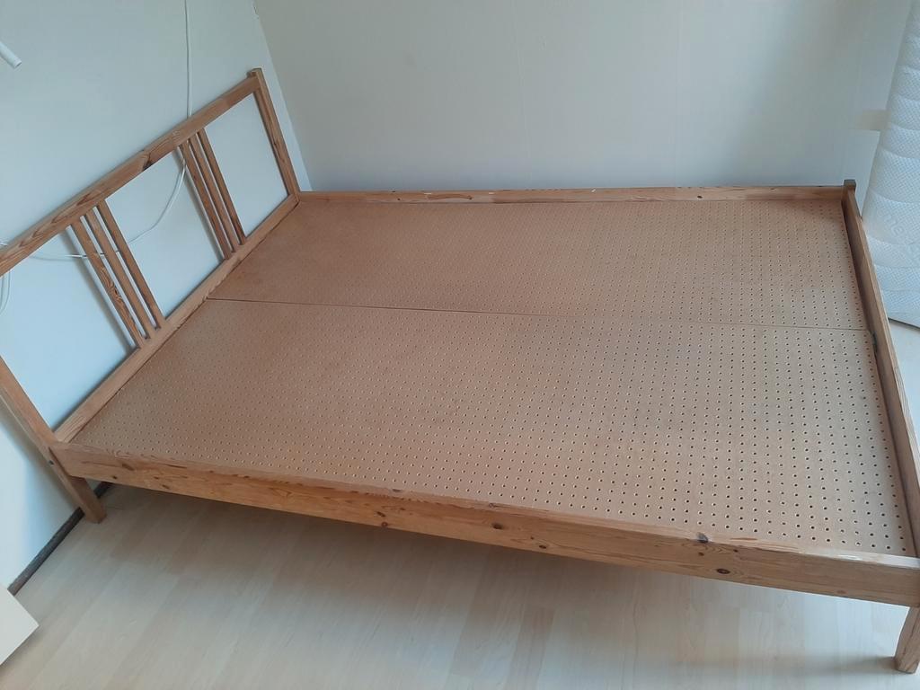 Houten bed + matras 140x200cm