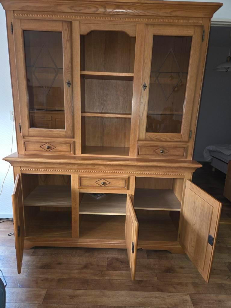 Mooie houten buffetkast