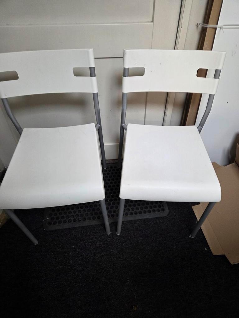 2 Ikea bureaustoelen - gratis af te halen!
