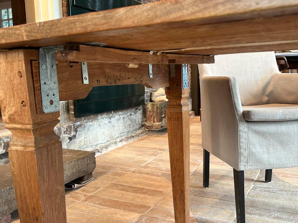 Eettafel hout 200x90 gratis op te halen