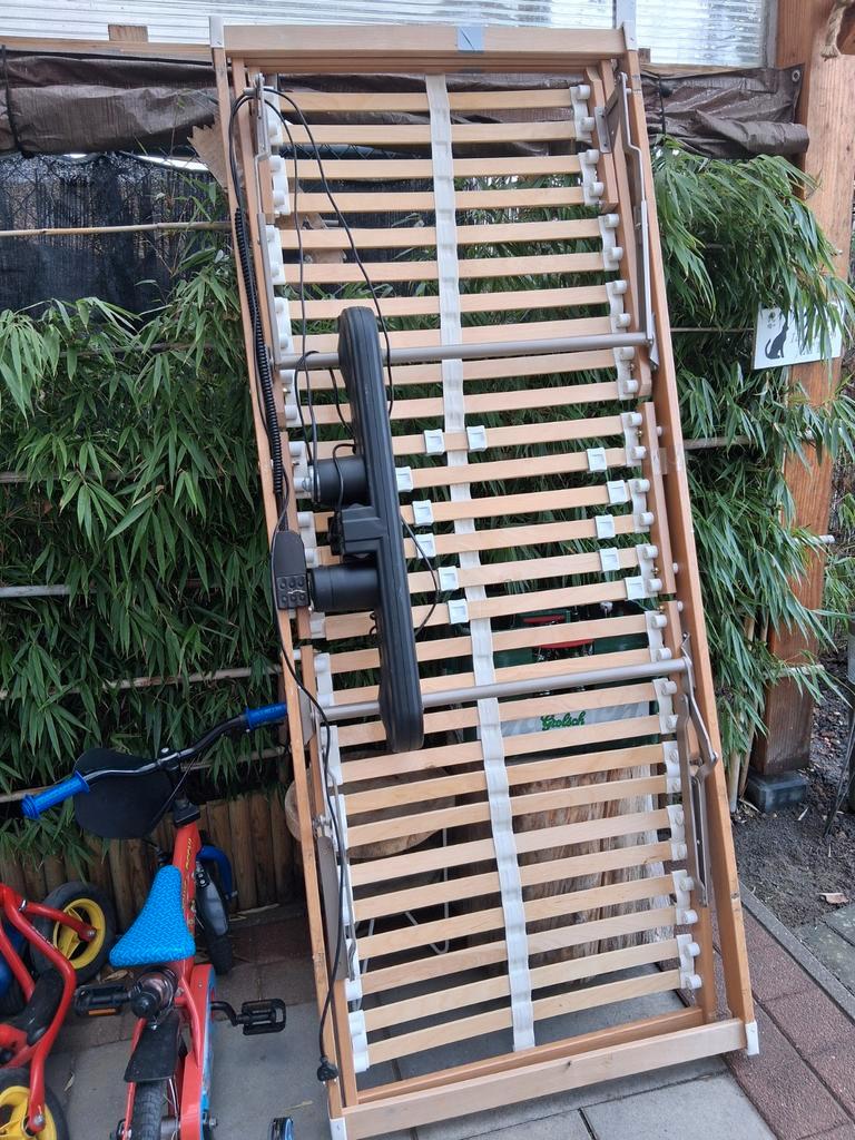 Elektrische lattenbodem 80x200 - Gratis ophalen