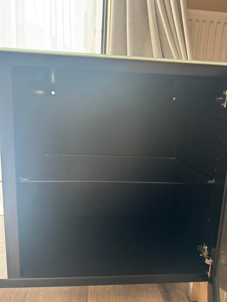 Gratis ophalen! IKEA Tv-kast donkerbruin met glazen platen