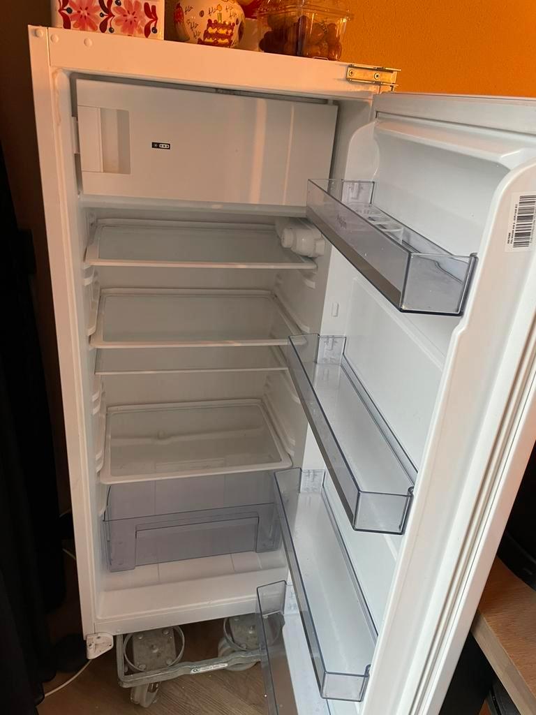 Inbouwkoelkast met klein vriesvak - ideaal als extra koelkas