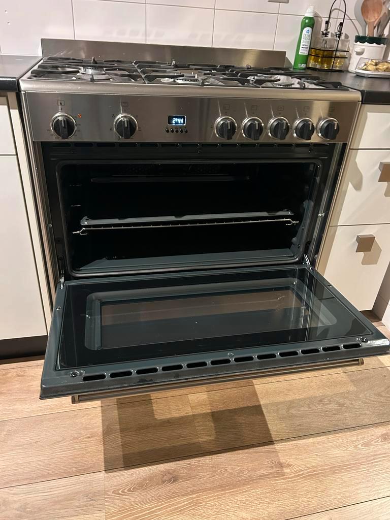 Gratis SMEG fornuis + oven (defect)
