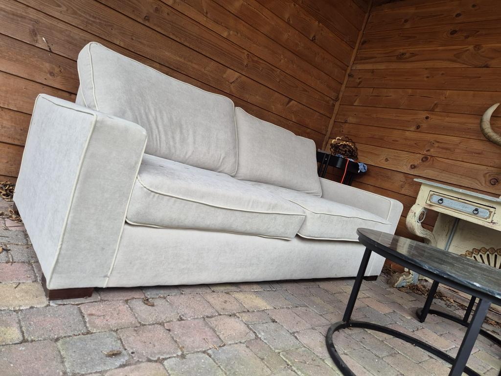 ️ GRATIS  alleen dit weekend- Mooie beige designbank