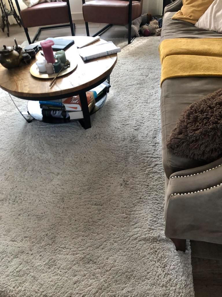 Gratis crème wollen vloerkleed op halen in.     Vught