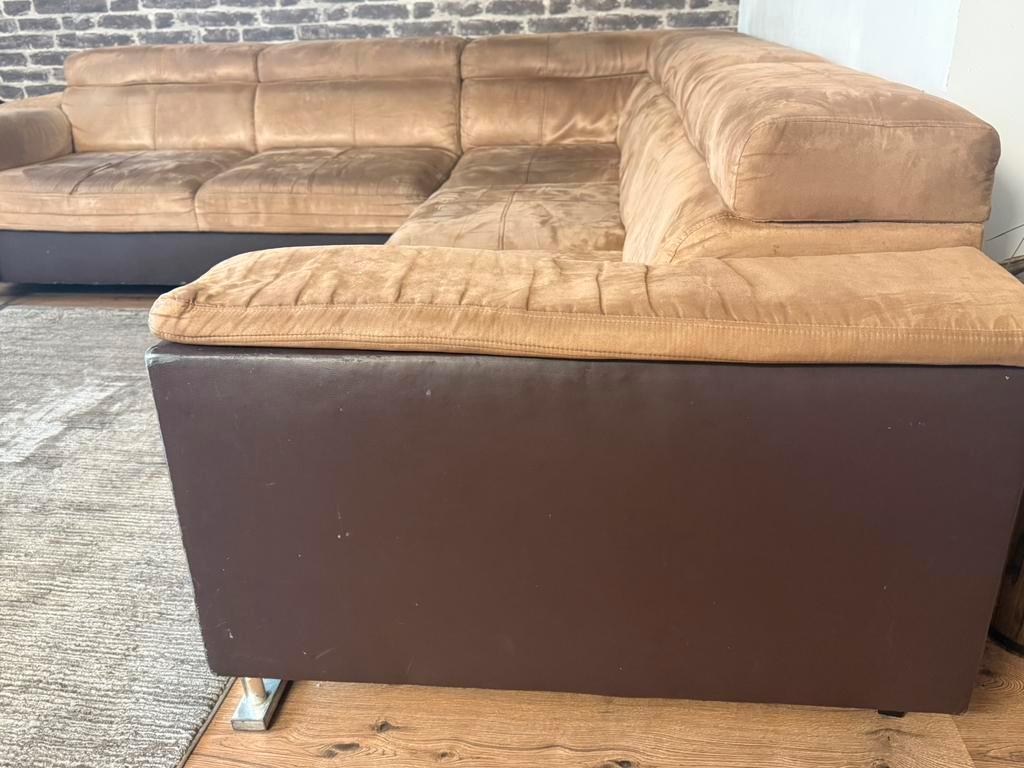 Bruin/beige complete hoekbank! Mag Z.S.M. weg!