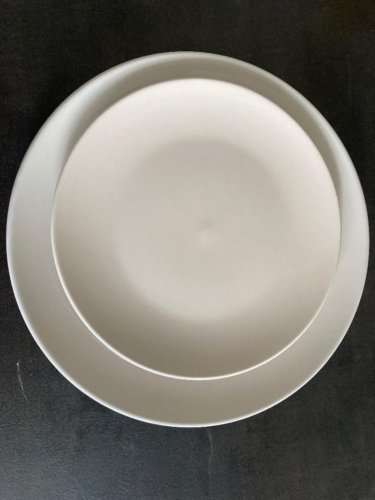 Gratis 6 ontbijtborden en 6 grote borden