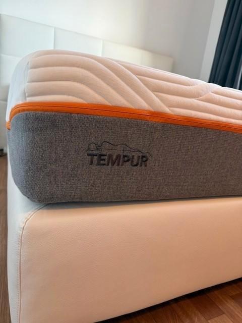 Karlsson boxspring 160x200 + M-Line Tempur matras