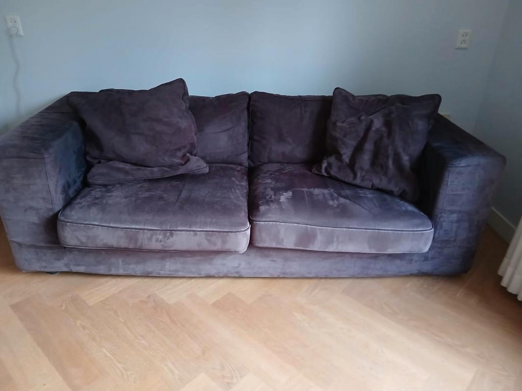 Bank gratis af te halen. 210 breed, 93 cm diep en 66 cm hoog