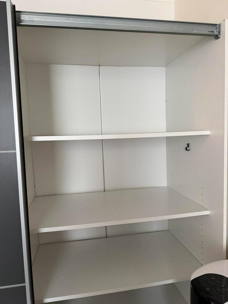 Gratis IKEA kledingkast - 200x180x60 - Zelf demonteren