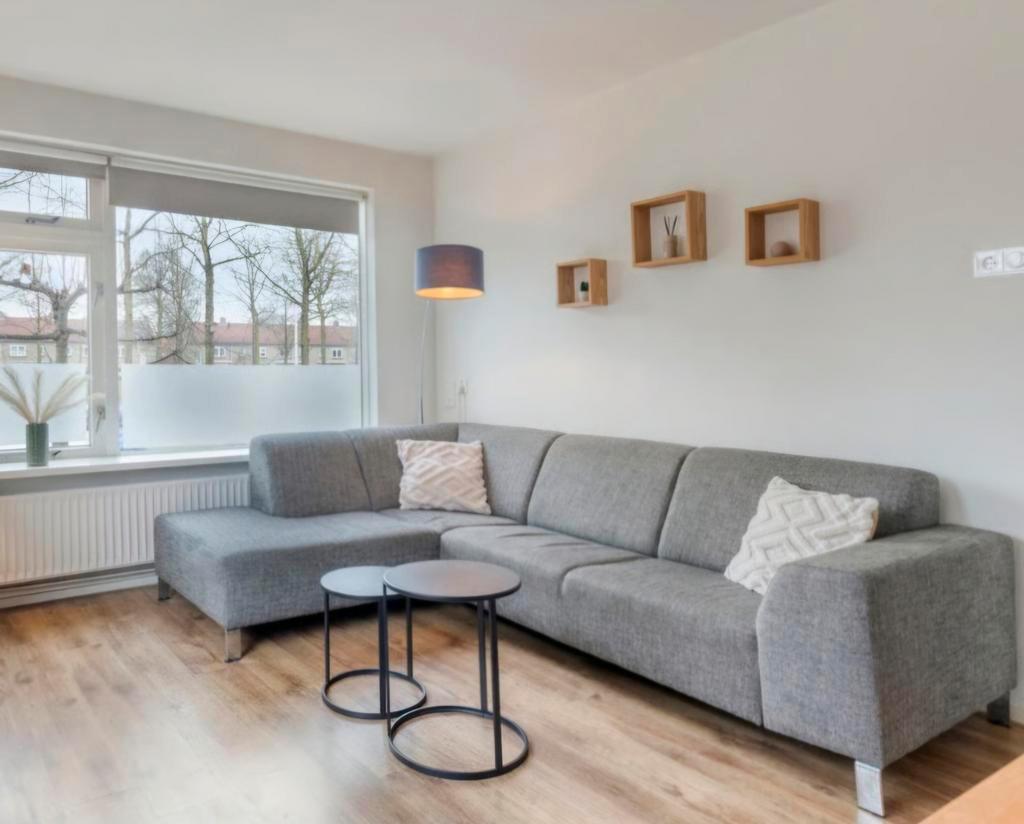 Grijze hoekbank - 190x270 cm