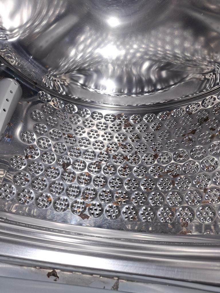 Gratis AEG Wasmachine 7kg - Roest in Trommel