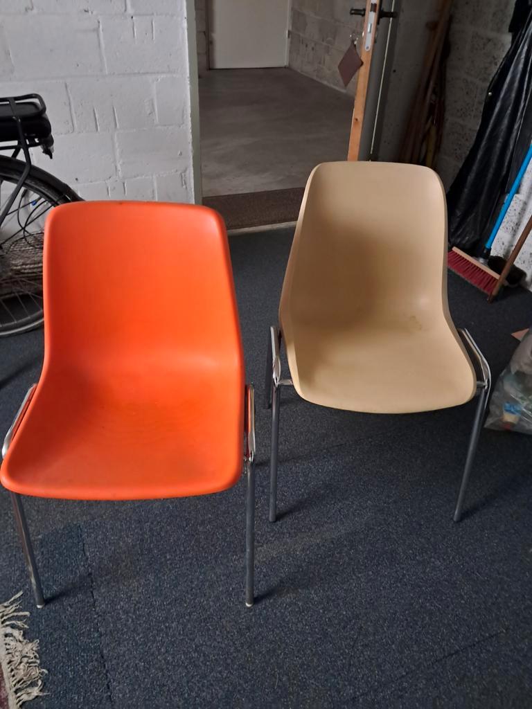 Set van 2 vintage stoelen