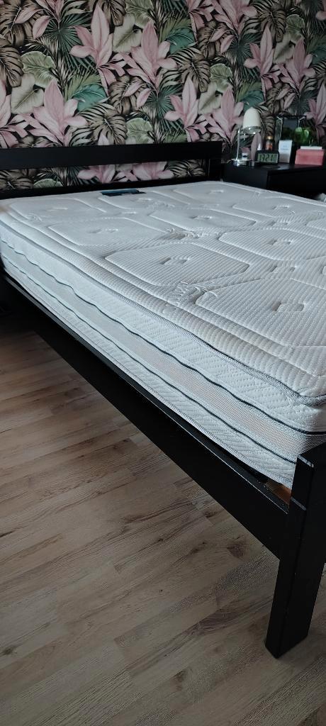Matras 140x 200 pocketvering 25cm.Gratis.