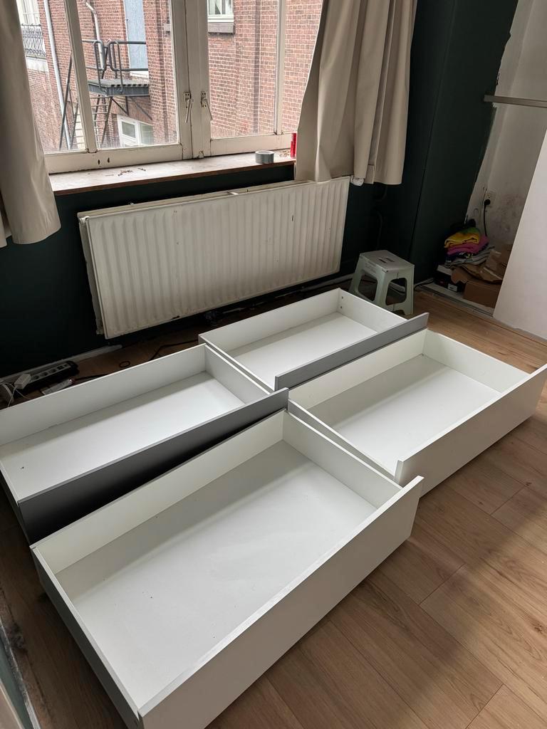 4 IKEA Malm bedlades - 2 grijs, 2 wit - Gratis!