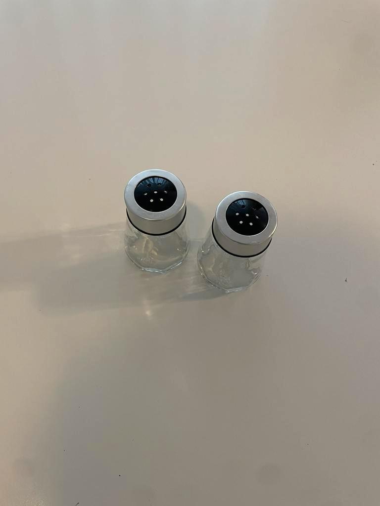 Salt & pepper shakers