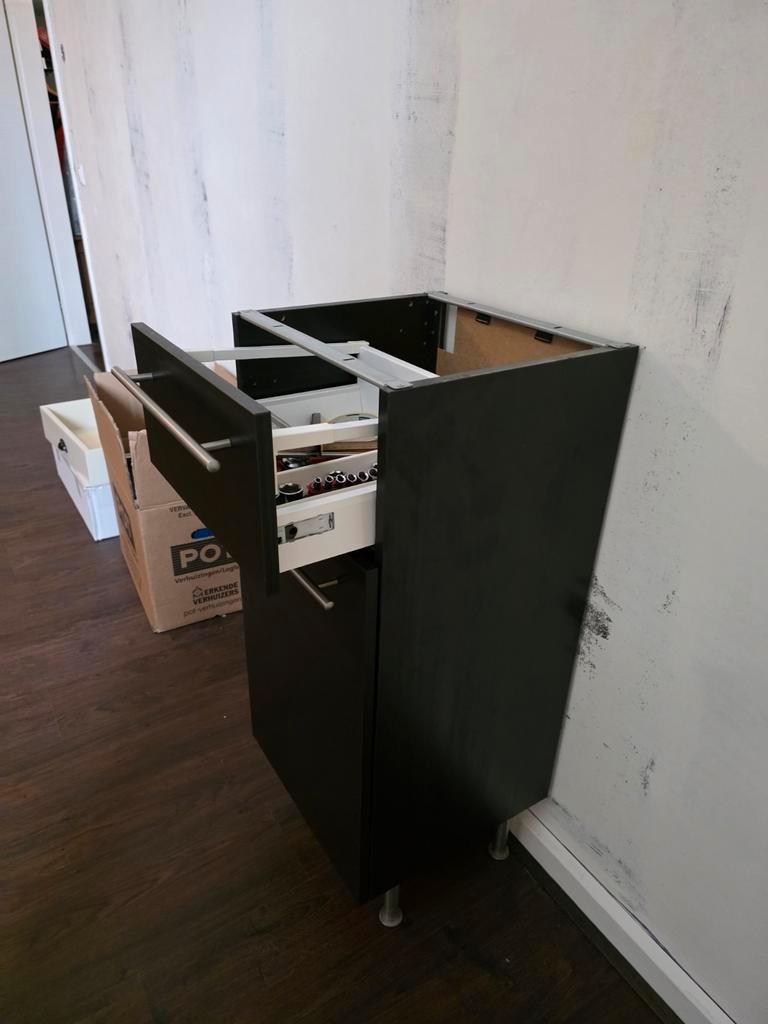 IKEA Onderkastje op Pootjes - Donkerbruin - 40x40x80cm