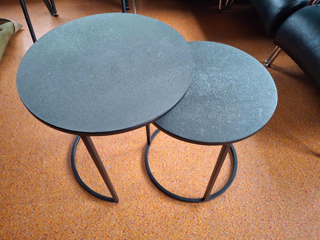 Set bijzettafels GRATIS af te halen