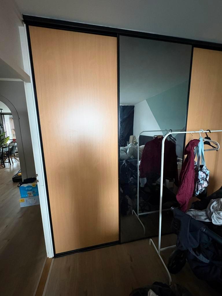 Inbouwkast deuren met rails