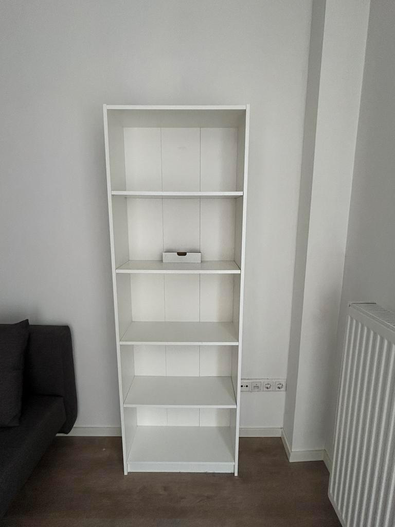 Gratis afhalen Slaapbank en boekenkast