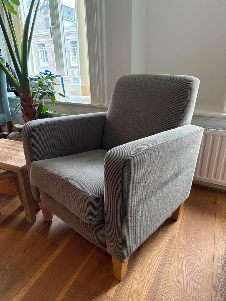 Gratis Zwart-Grijze Corduroy Bank Ophalen