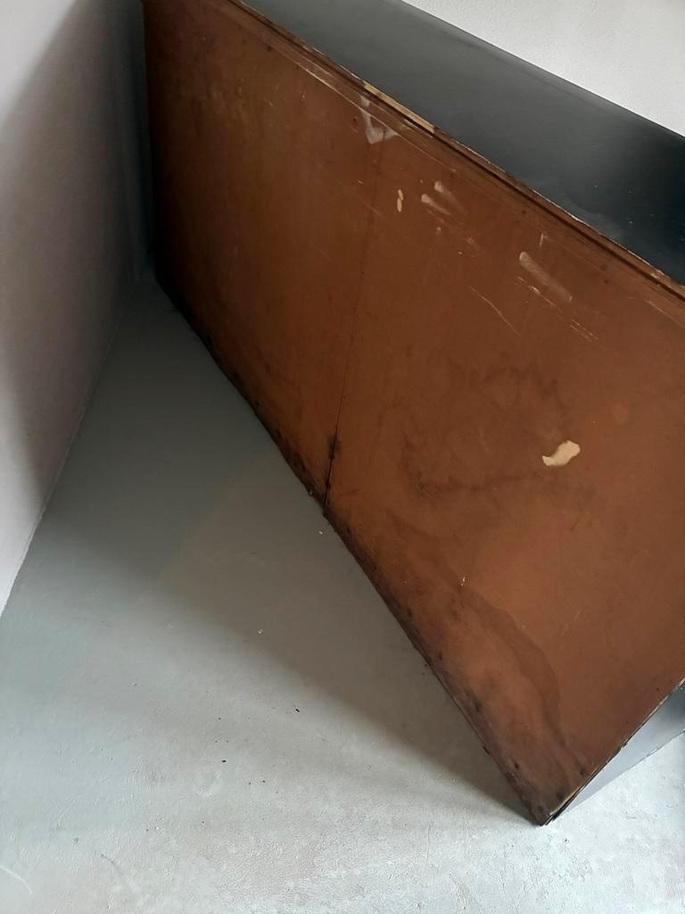 Zwarte dressoirkast/tv kast/boekenkast gratis