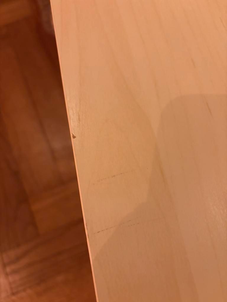 IKEA light wood table / licht houd tafel