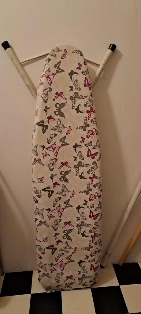 Gebruikte Strijkplank - Functioneert Prima