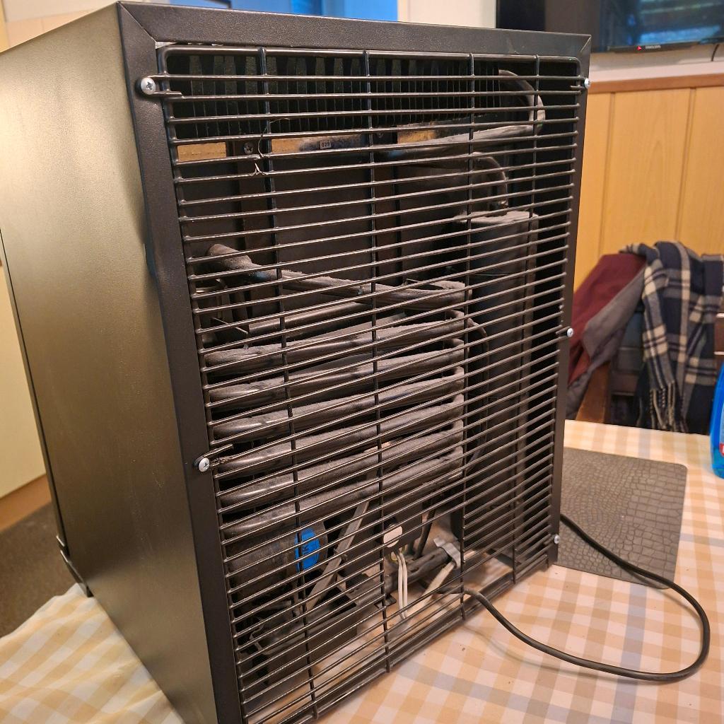 Zwarte minikoelkast 40x42x53