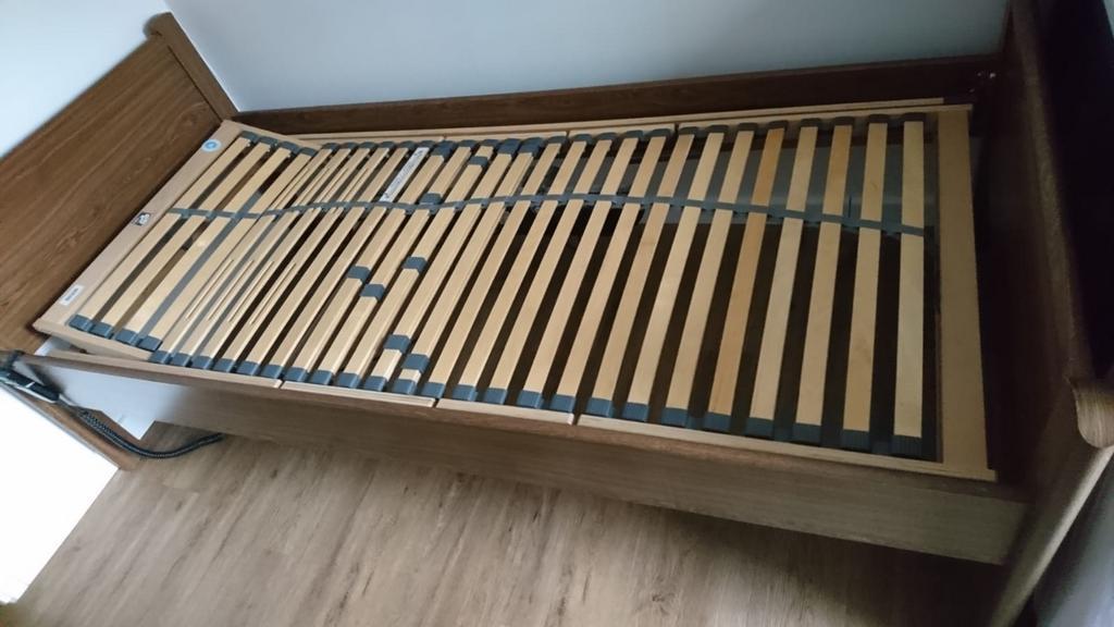 Eenpersoons bed 90x200