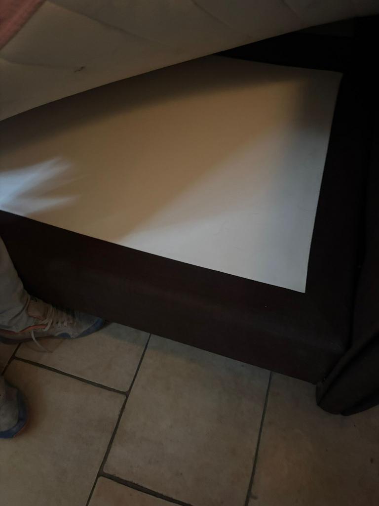 Boxspring 180 x 200 (matras maat) bruin