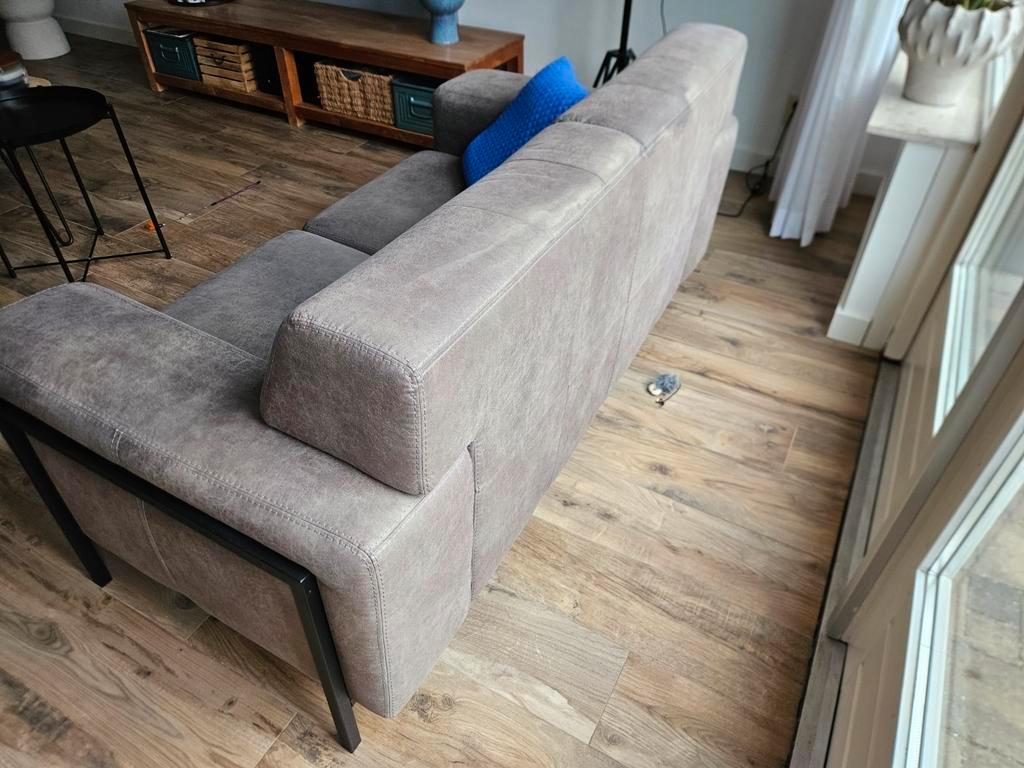 Gratis 2 + 3 zits bank in nette staat