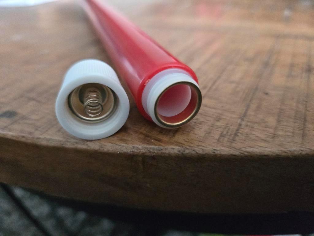 Set van 2 rode nep kaarsen