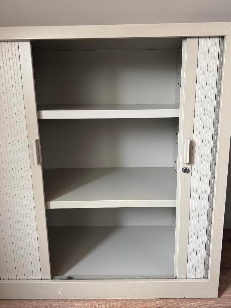 Roldeurkast / Office roller door cabinet