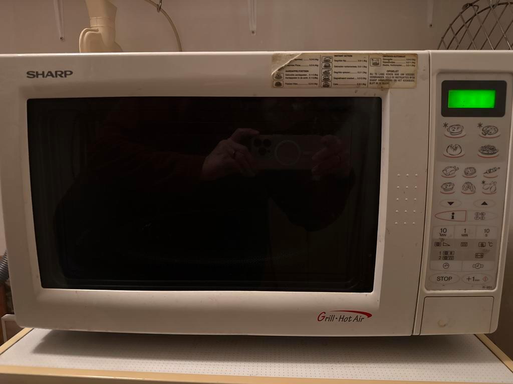 Sharp Grill - Hete Lucht Magnetron - Gratis!