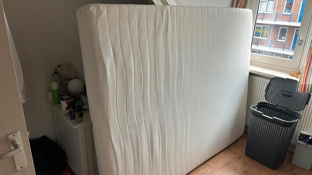 GRATIS AFHALEN: 2-persoons matras 1.60 x 2.00