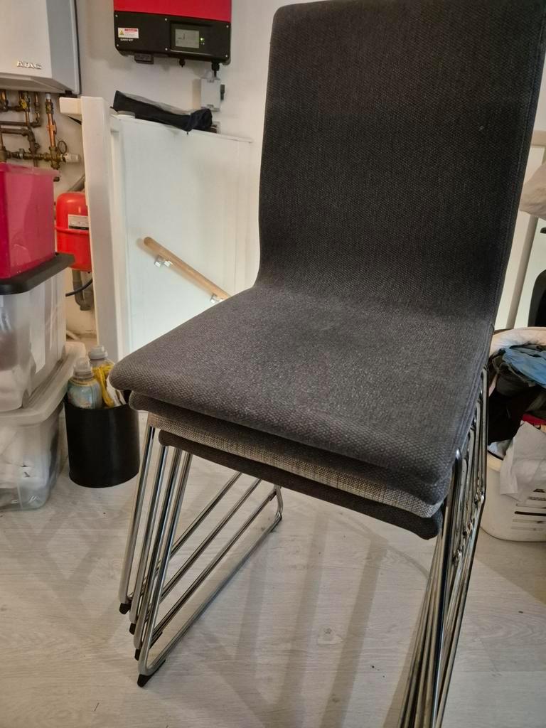 Gratis 4 ikea eetkamerstoelen