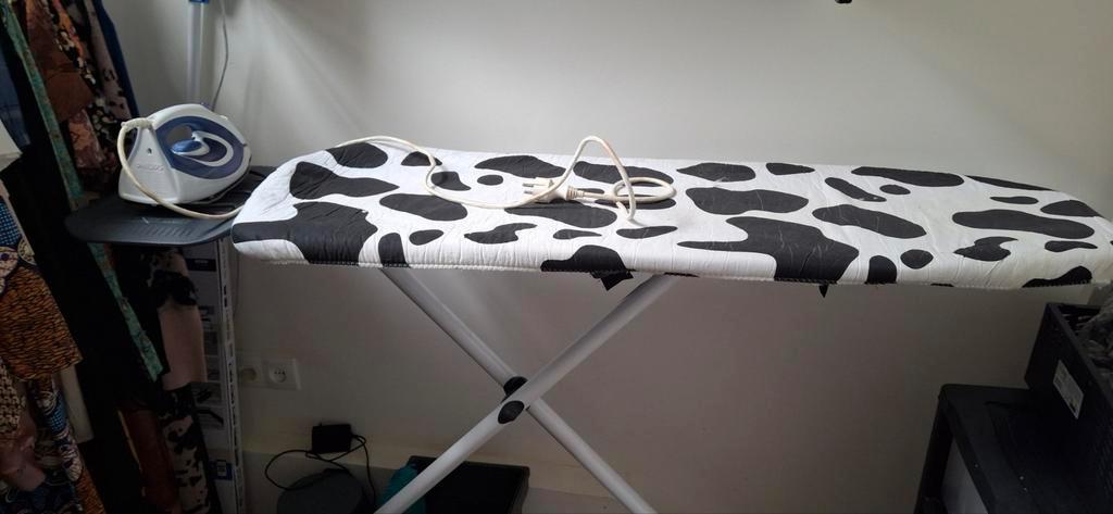 Strijkijzer met Strijkplank GRATIS- Zo goed als nieuw