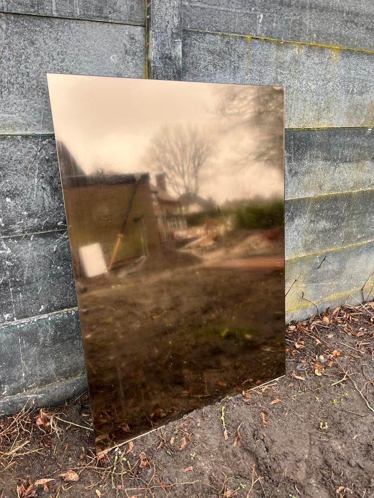 Mooie spiegel met donker glas - 100x141 cm