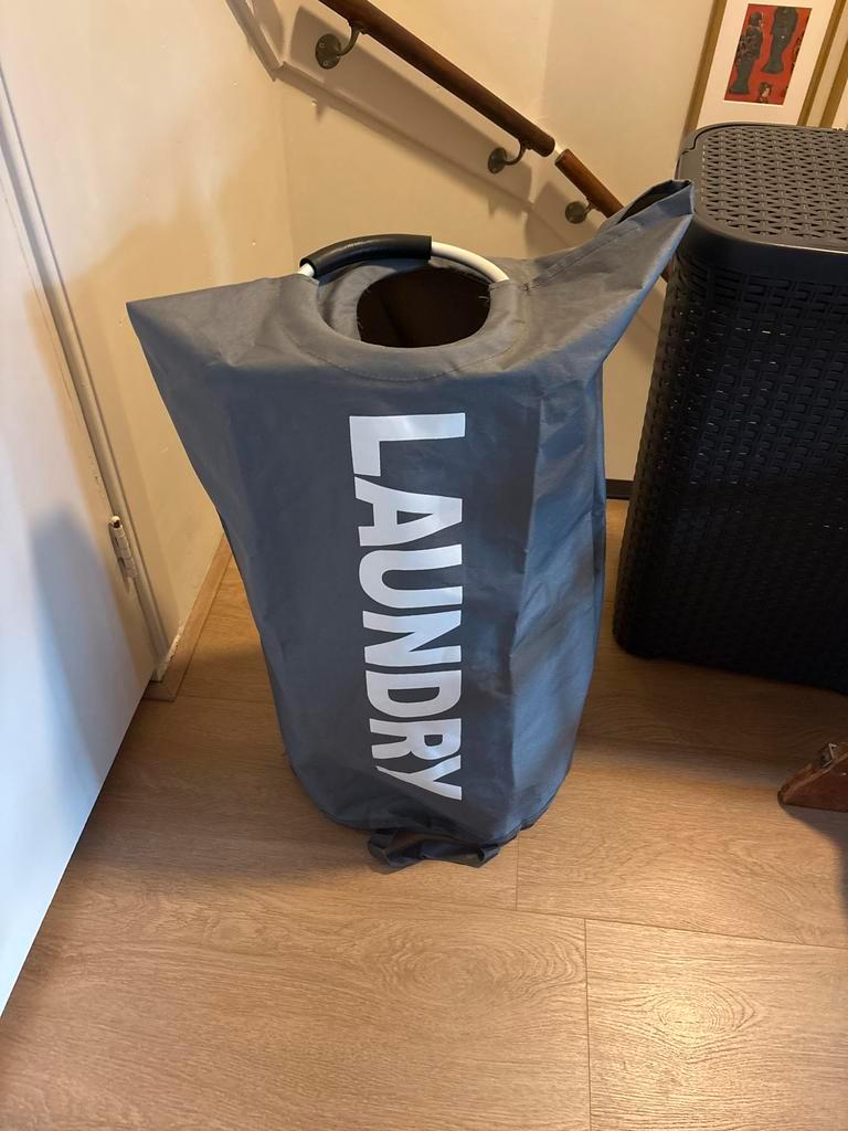 Gratis afhalen - 2 Wasmanden - Praktisch en Ruimtelijk