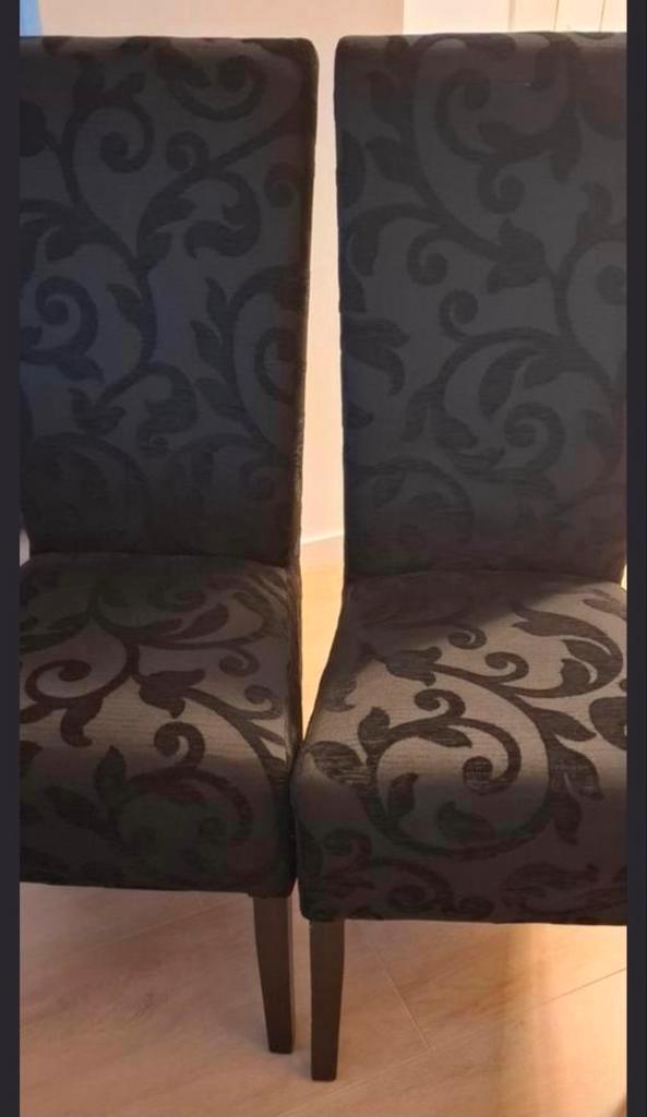 2 Zwarte Eetkamerstoelen