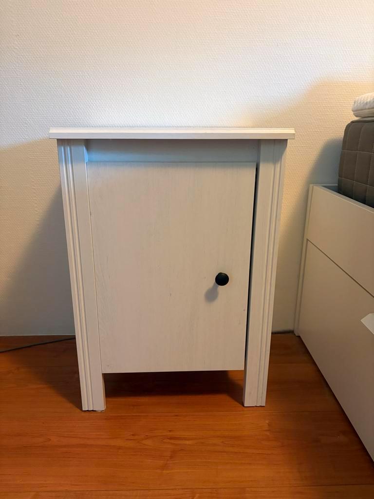 Nachtkastje ikea wit