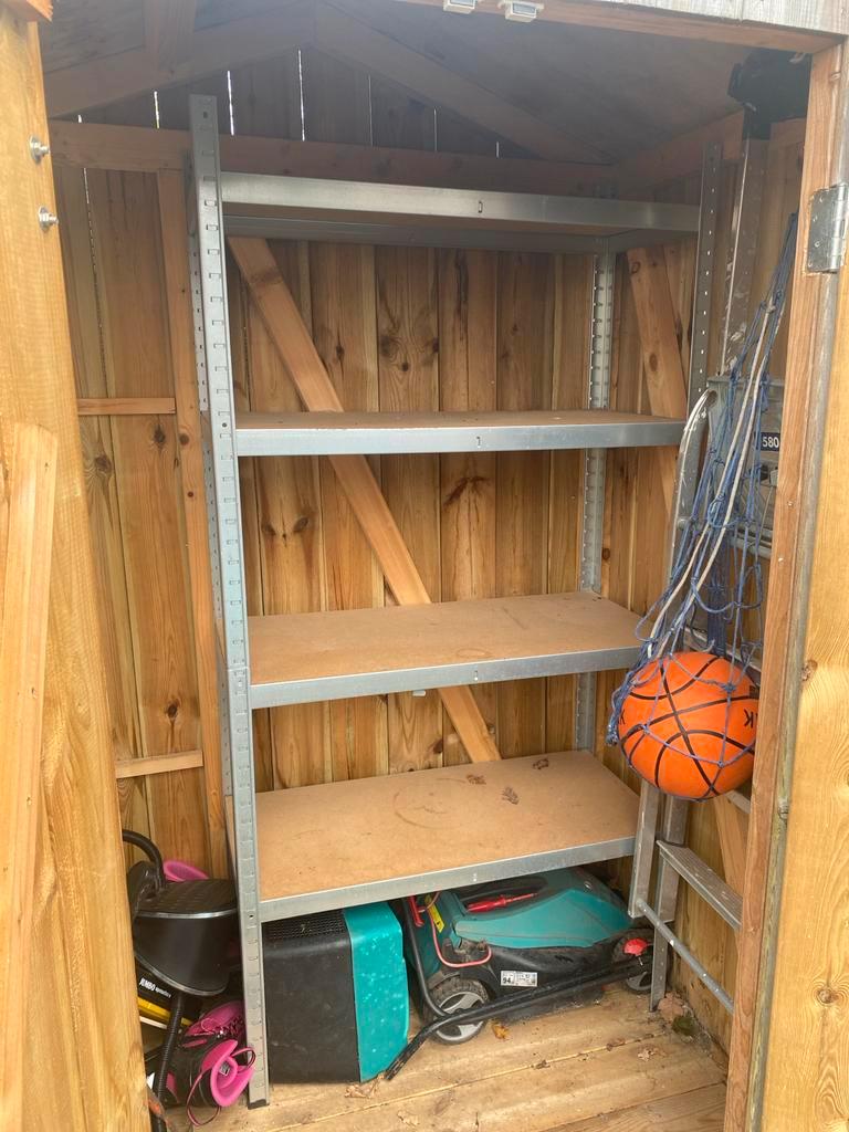 2 Metalen stellingkast met 4 planken