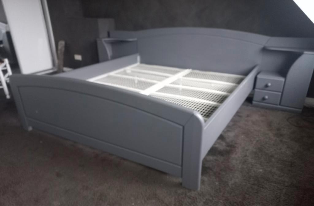 Stevig 2 persoonsbed van eikenhout 1.80x2.00 mtr