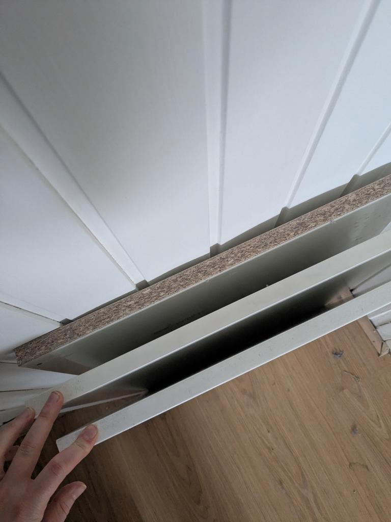 GRATIS Ikea Kledingkast